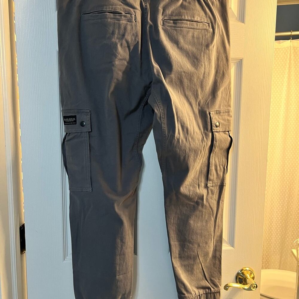 Silver Jeans Gray Cargo Pants with Modern Tapered Design Size 10 - Picture 7 of 9
